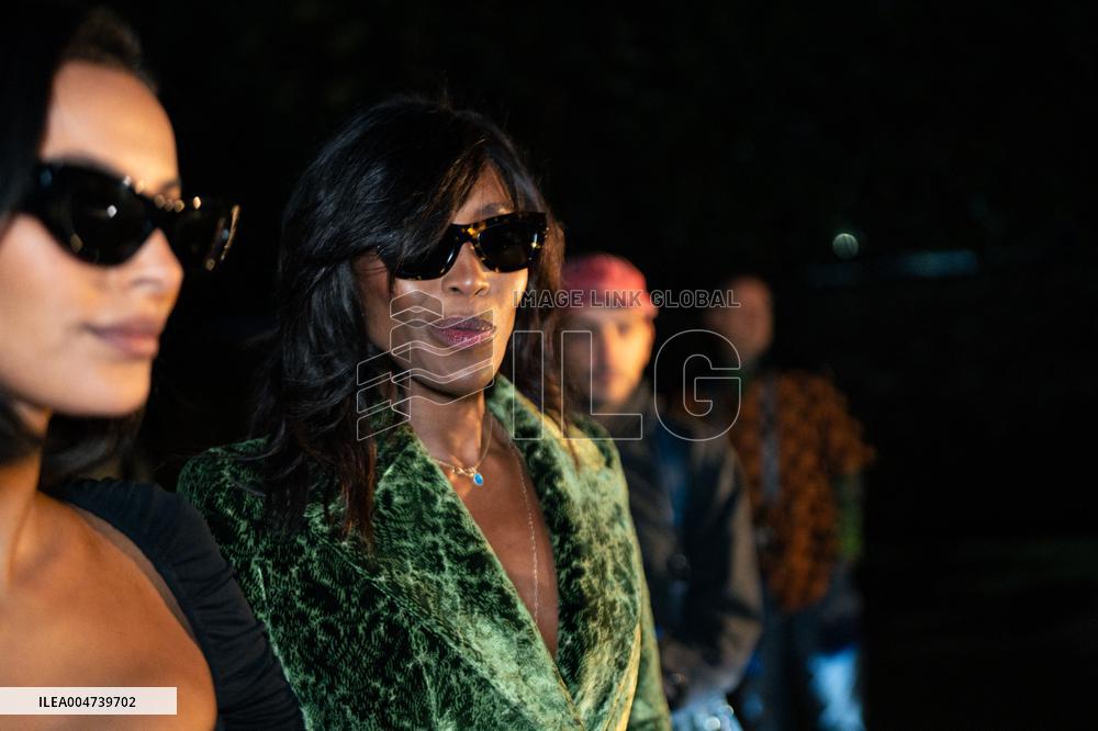 LFW - Burberry Outside