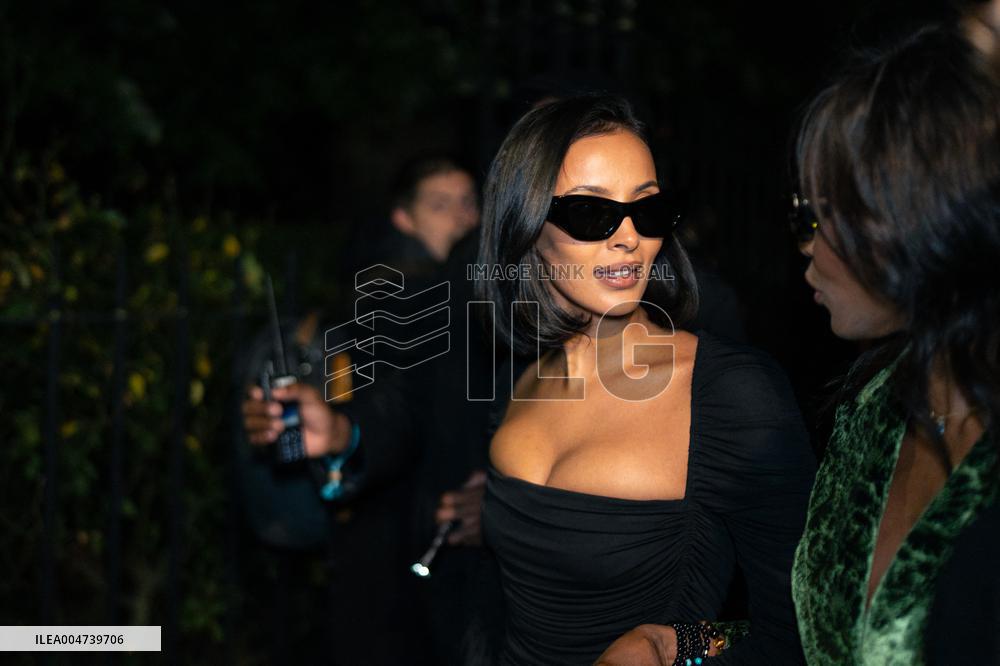 LFW - Burberry Outside