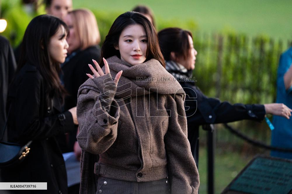 LFW - Burberry Outside