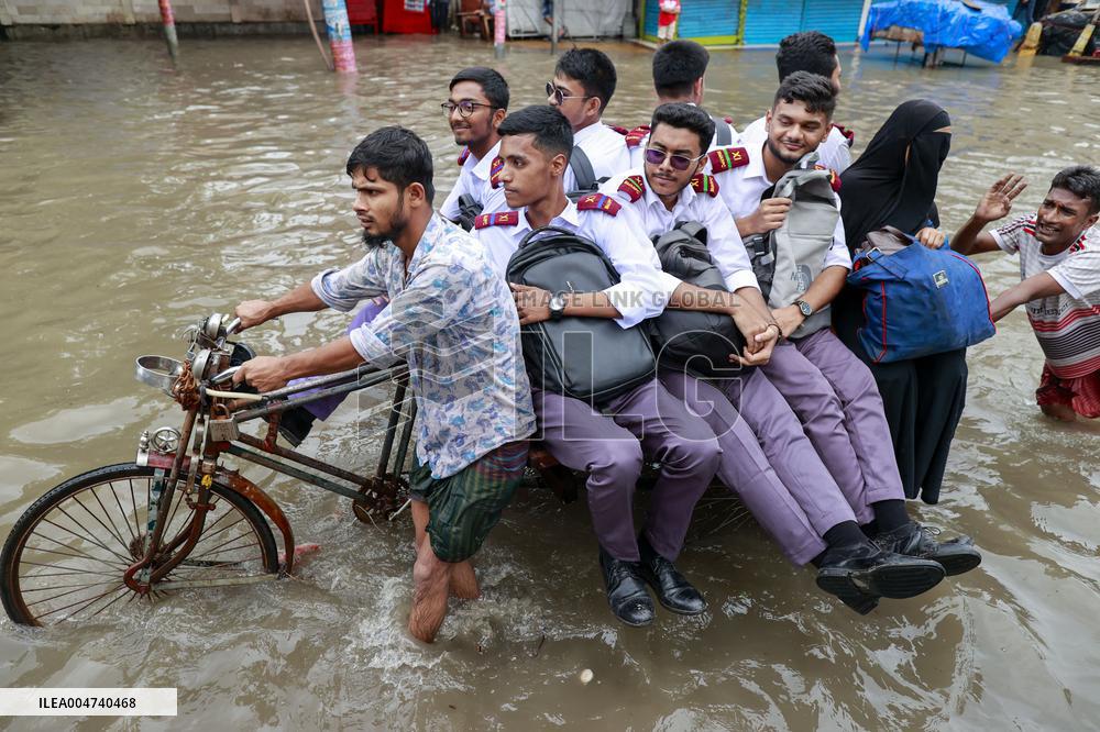 Heavy Rains Flood Dhaka - Bangladesh