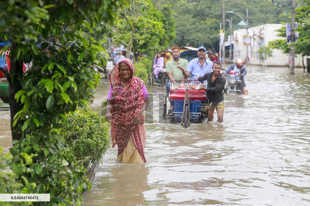 Heavy Rains Flood Dhaka - Bangladesh