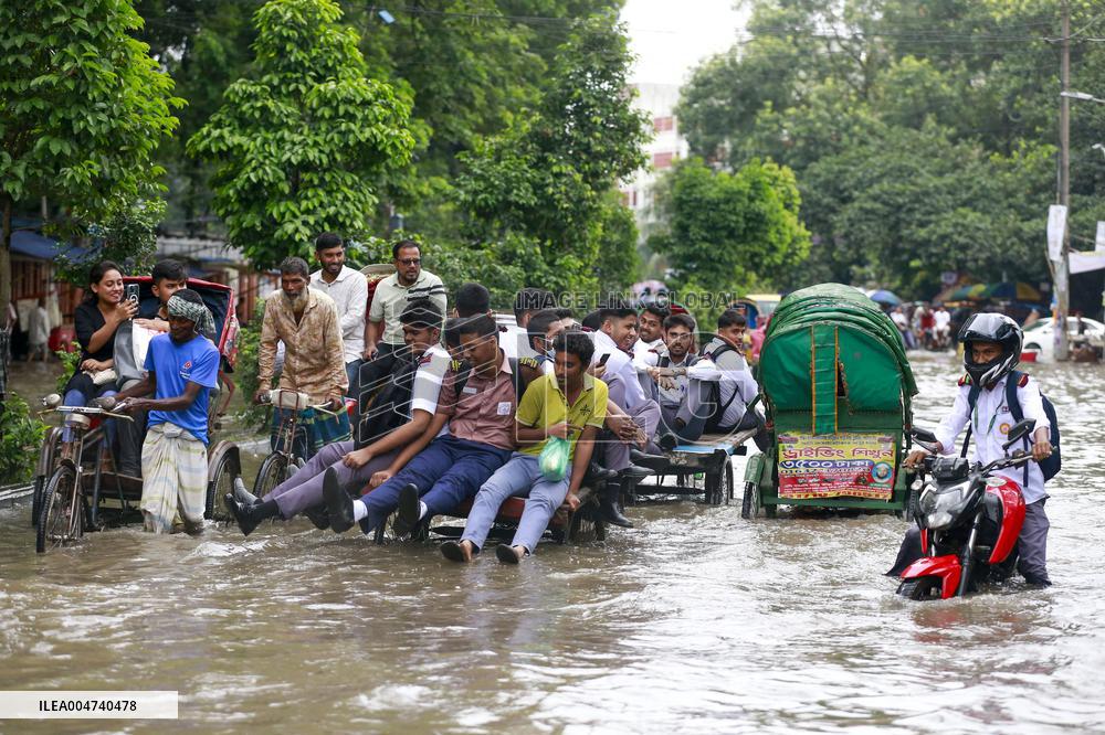 Heavy Rains Flood Dhaka - Bangladesh