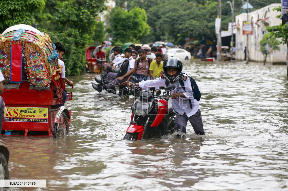 Heavy Rains Flood Dhaka - Bangladesh