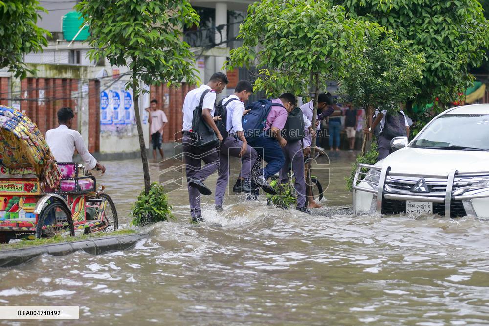 Heavy Rains Flood Dhaka - Bangladesh