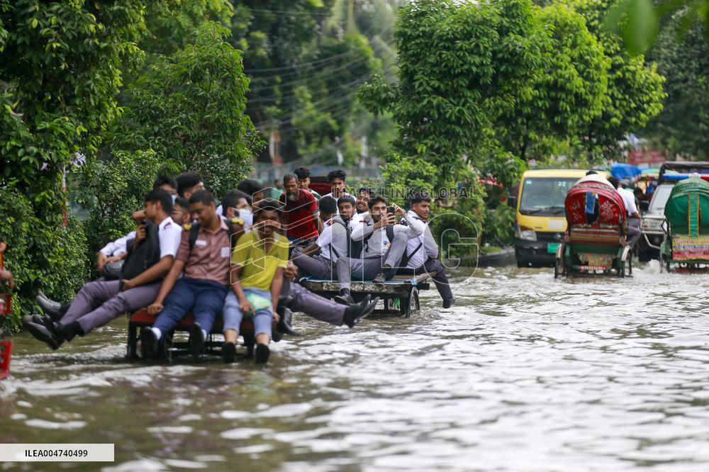 Heavy Rains Flood Dhaka - Bangladesh
