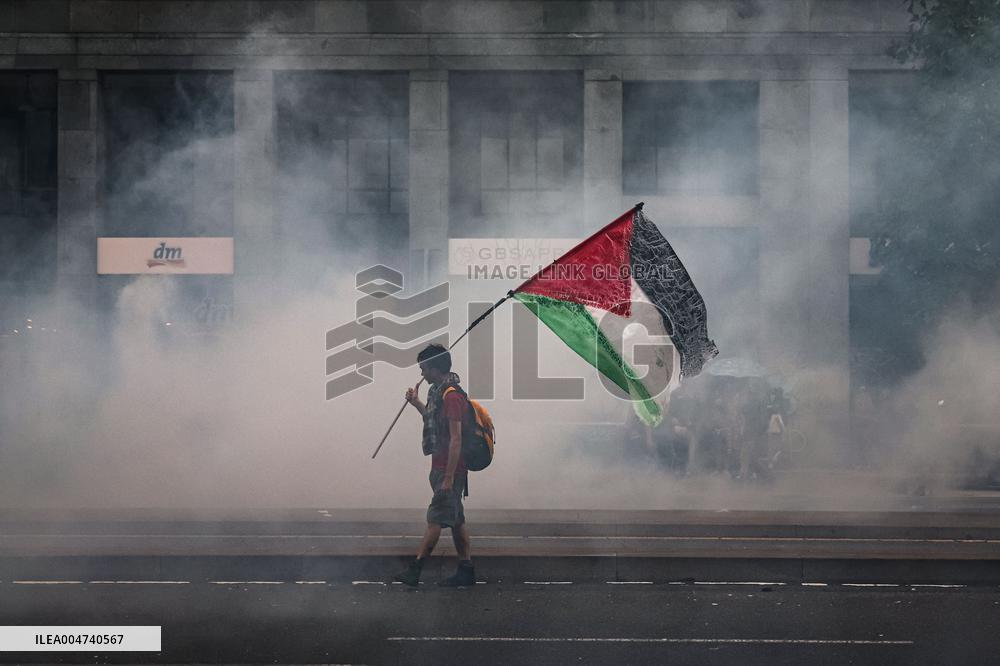 iVolent Clashes During The General Strike for Palestine - Milan