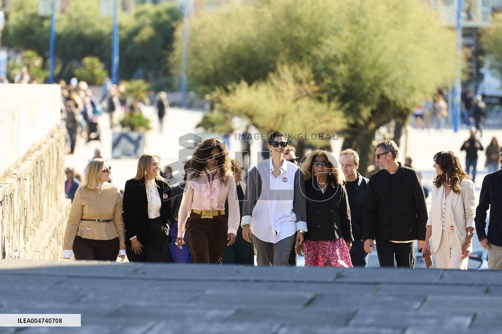 73rd San Sebastian International Film Festival - 'Flores para Antonio' Photocall