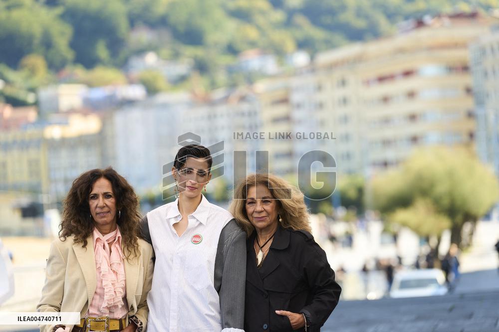 73rd San Sebastian International Film Festival - 'Flores para Antonio' Photocall