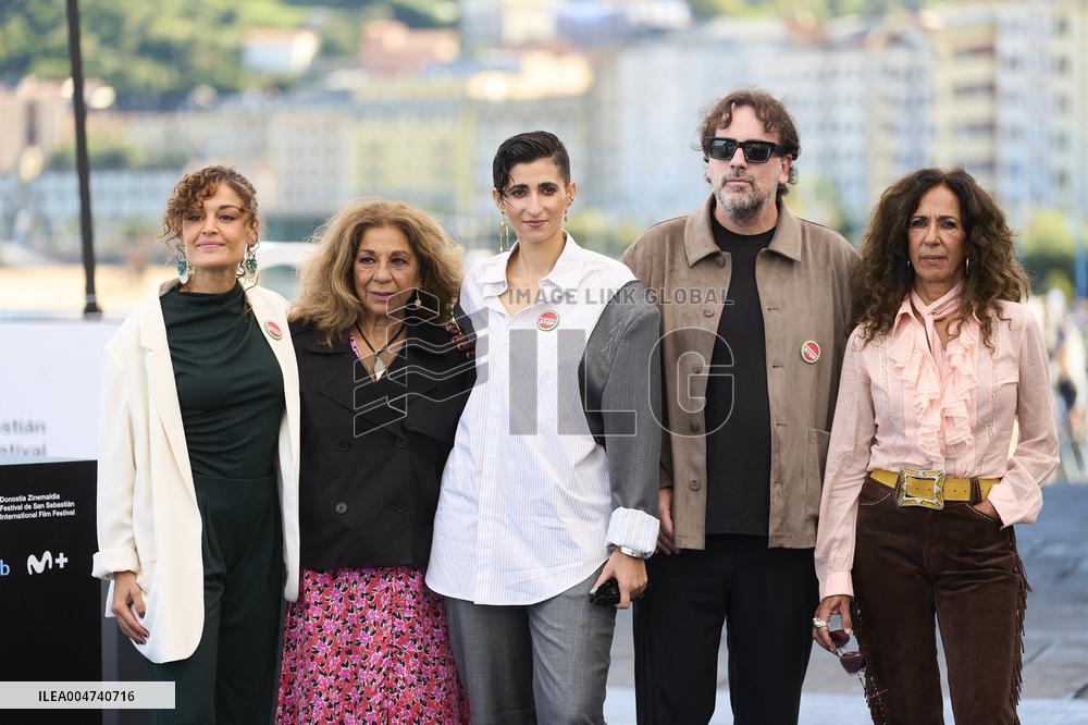 73rd San Sebastian International Film Festival - 'Flores para Antonio' Photocall
