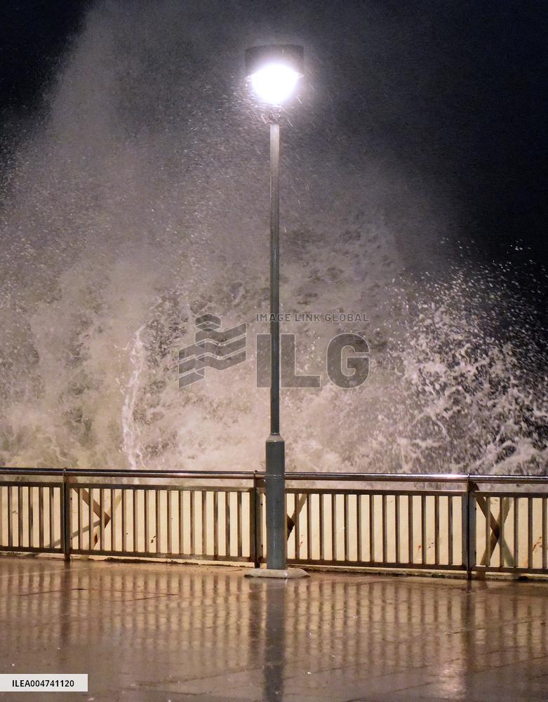 Hong Kong During Typhoon Ragasa