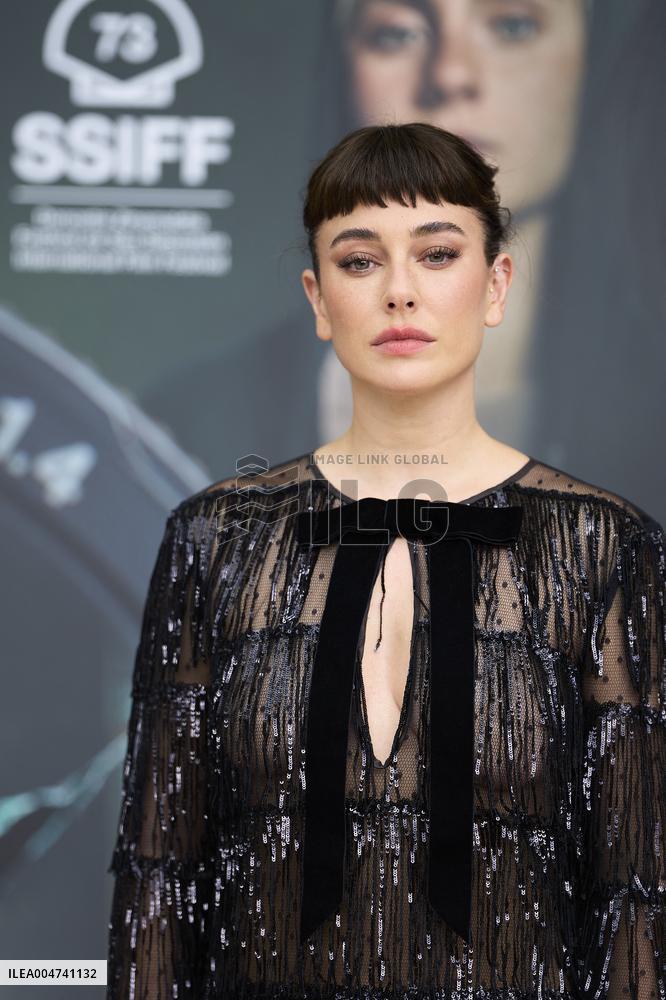 73rd San Sebastian International Film Festival - 'Similar a Murder - Parecido a un asesinato' Red Carpet