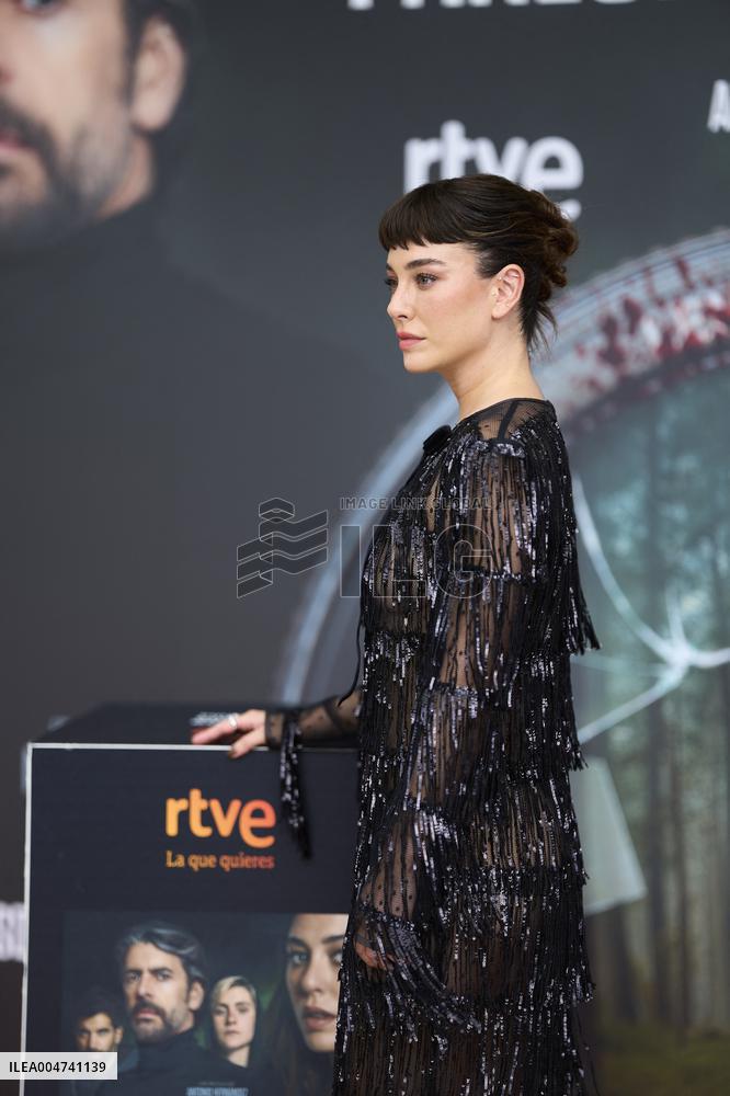 73rd San Sebastian International Film Festival - 'Similar a Murder - Parecido a un asesinato' Red Carpet