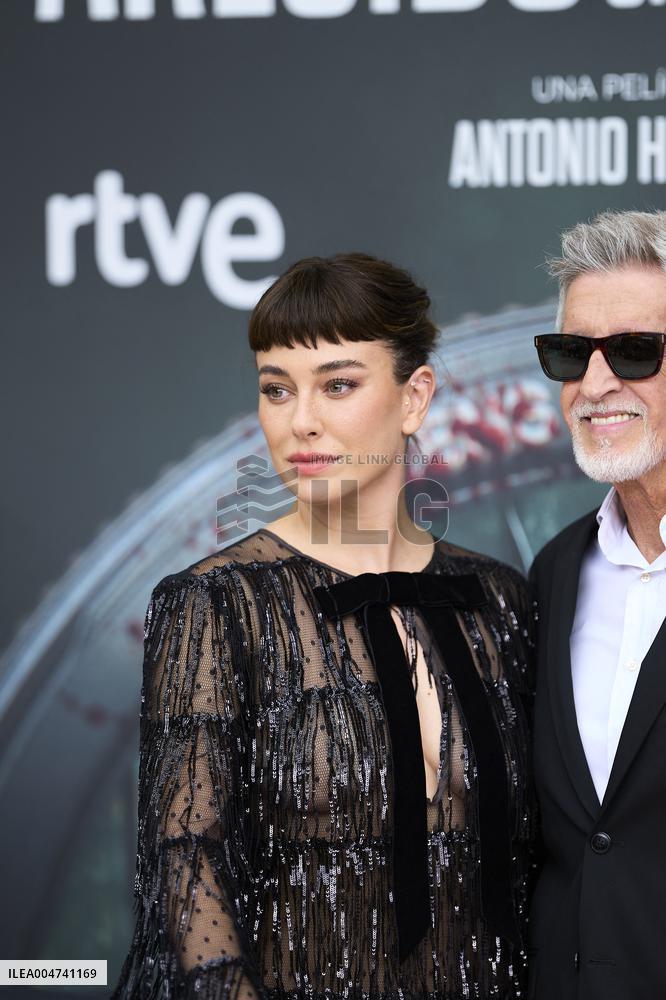 73rd San Sebastian International Film Festival - 'Similar a Murder - Parecido a un asesinato' Red Carpet