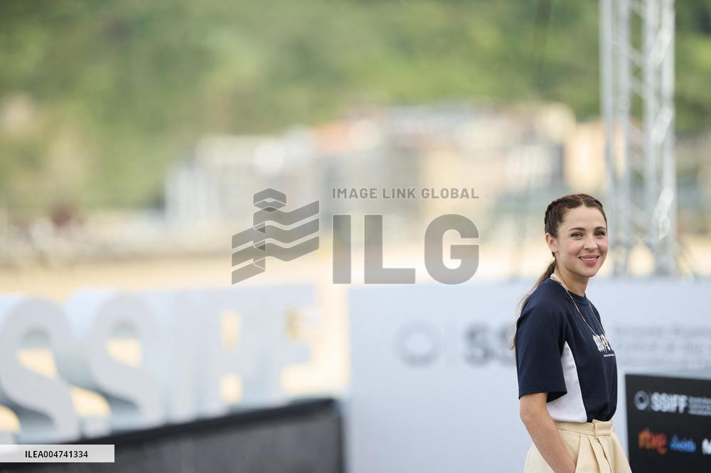 73rd San Sebastian International Film Festival - 'Corrientes' Photocall