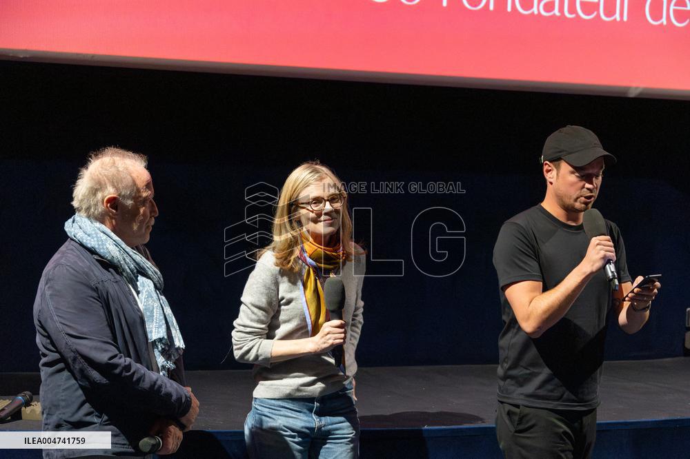 Les Reveurs Paris Film Premiere