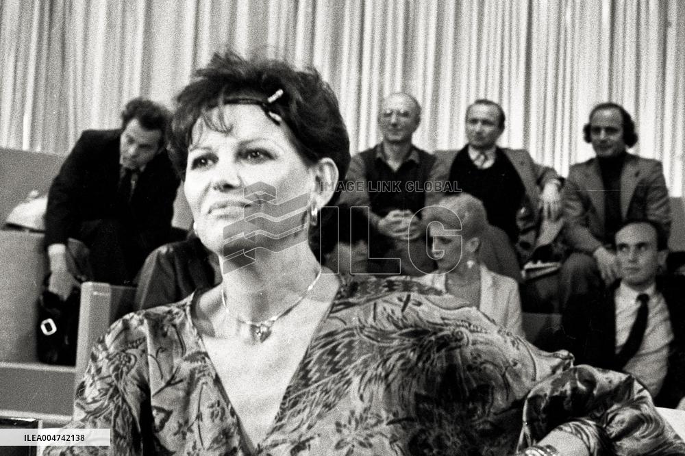 Files - Claudia Cardinale