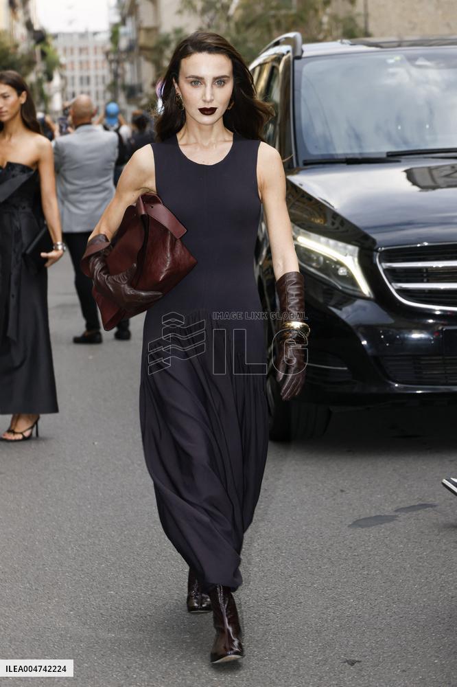 MFW - Alberta Ferretti Arrivals