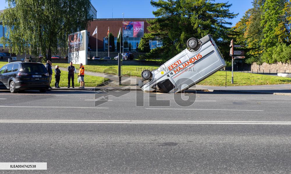 Election ad by the Parempoolsed party