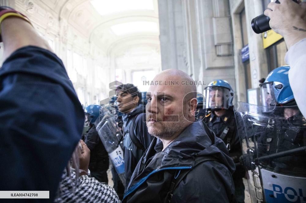 Police Clashes With Protesters At Gaza March Near Central Station - Milan