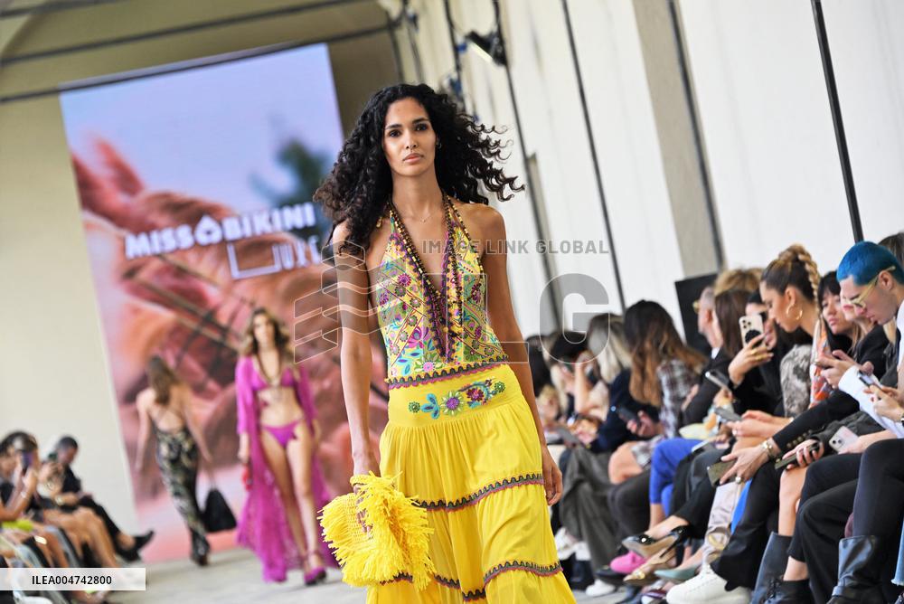 MFW - Miss Bikini Runway