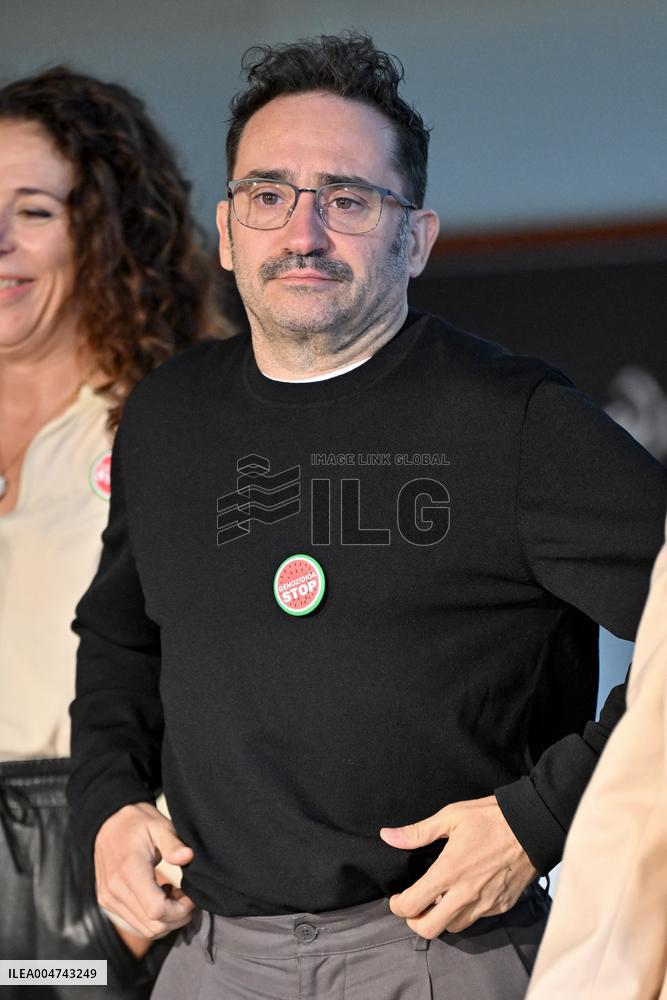 San Sebastian Film Festival Photocall She Walks In Darkness