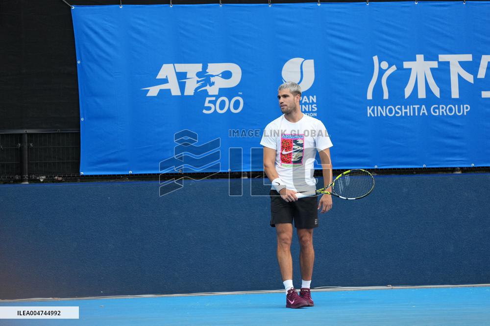 Carlos Alcaraz And Taylor Fritz Engage In Intense Training Session - Tokyo