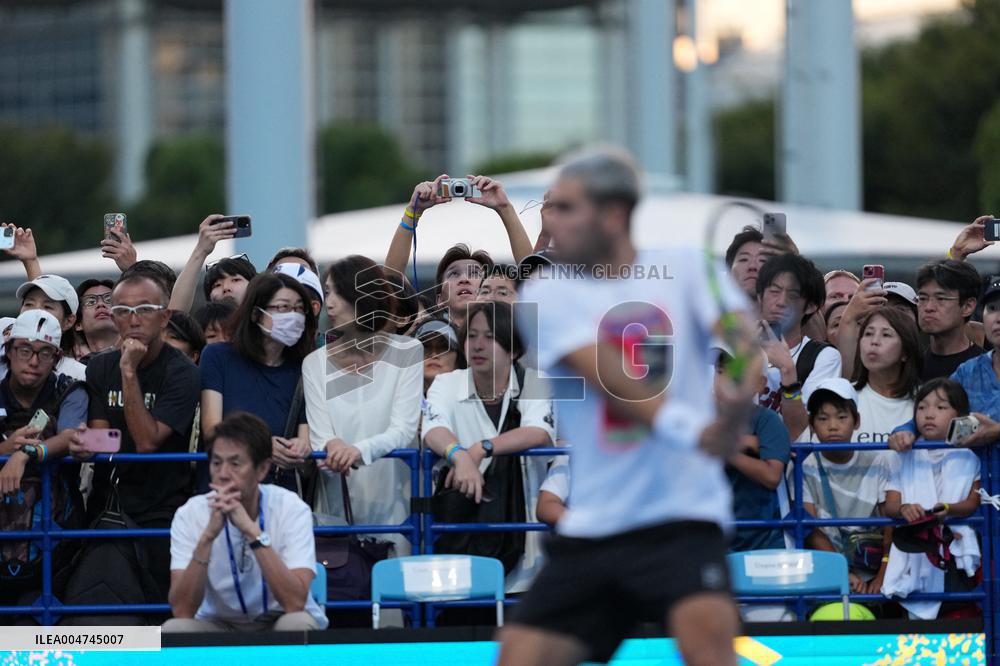 Carlos Alcaraz And Taylor Fritz Engage In Intense Training Session - Tokyo
