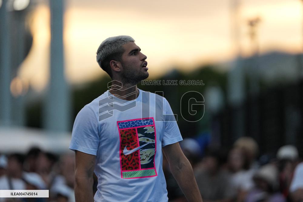 Carlos Alcaraz And Taylor Fritz Engage In Intense Training Session - Tokyo