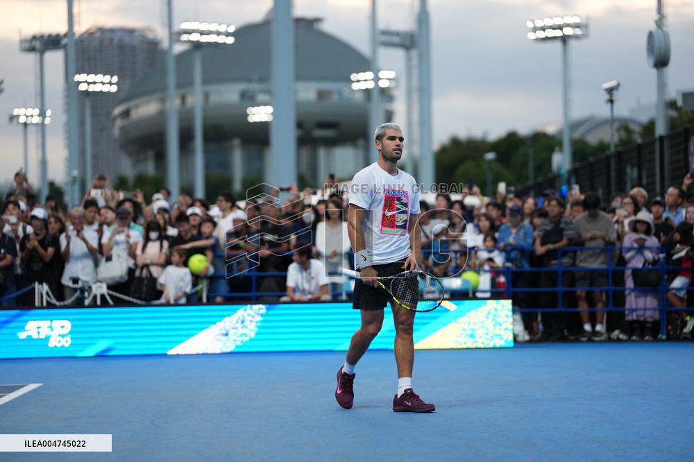 Carlos Alcaraz And Taylor Fritz Engage In Intense Training Session - Tokyo