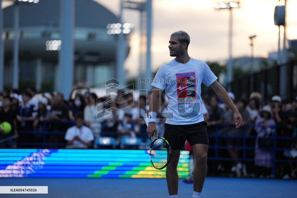 Carlos Alcaraz And Taylor Fritz Engage In Intense Training Session - Tokyo