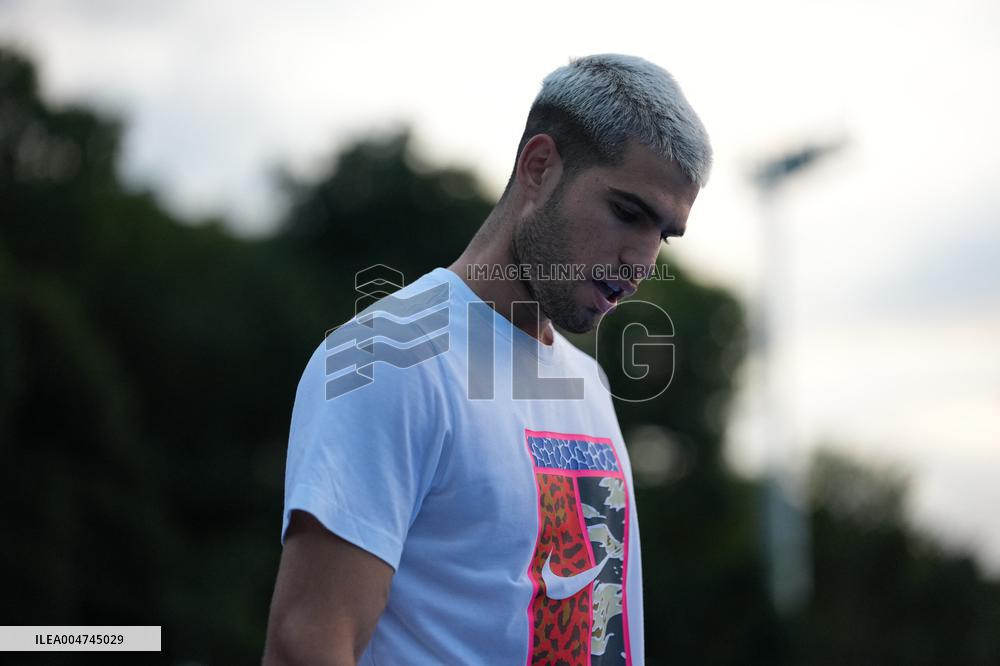 Carlos Alcaraz And Taylor Fritz Engage In Intense Training Session - Tokyo