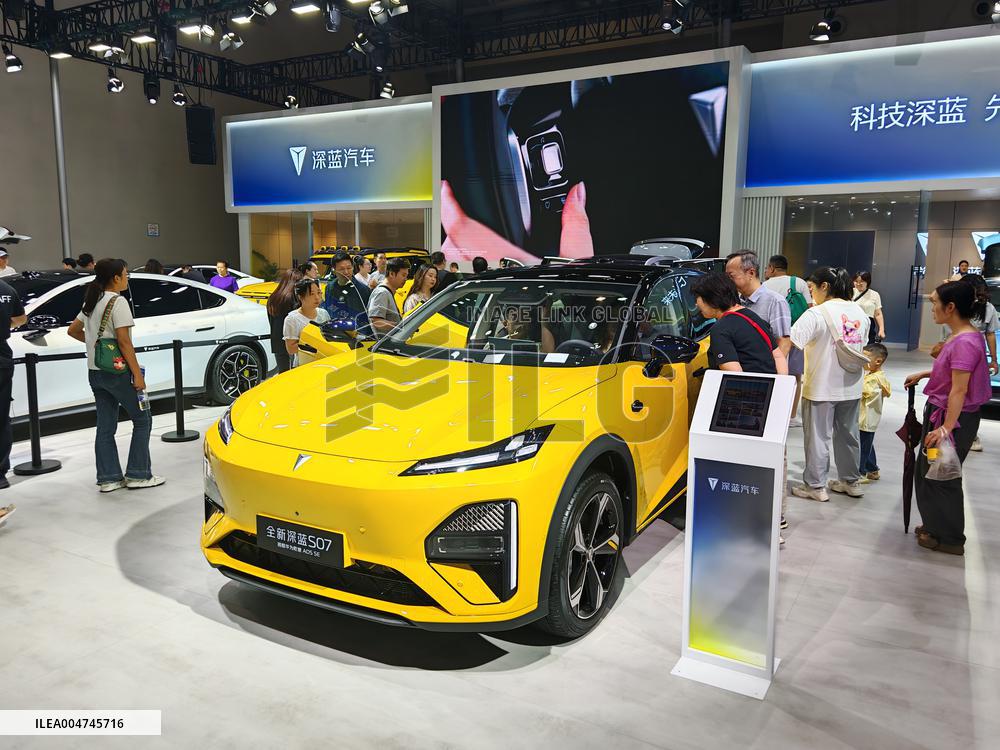 CHANGAN AUTO Booth at World Smart Industry Expo 2025 in Chongqing