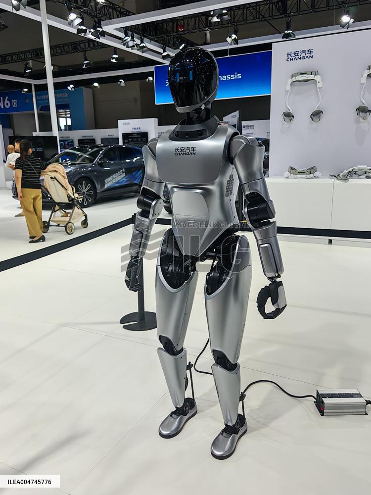 CHANGAN AUTO Booth at World Smart Industry Expo 2025 in Chongqing