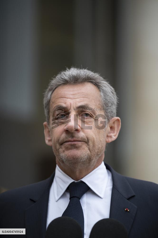Sarkozy Received At The Elysee For Ukraine Talks - Paris
