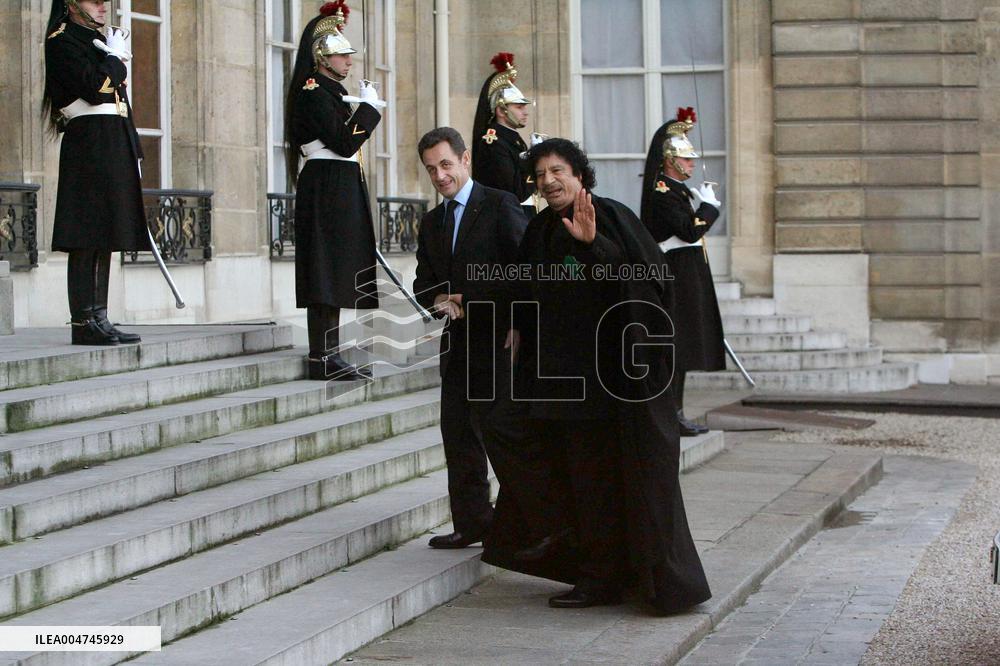 Nicolas Sarkozy receives Moammar Gadhafi at the Elysee Palace - Paris