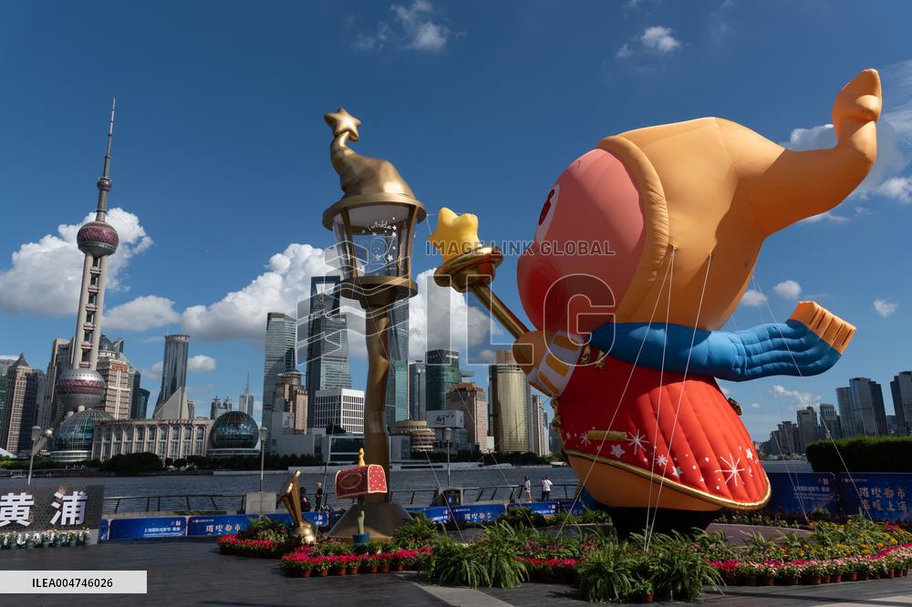 Huge Cartoon Style Sculpture