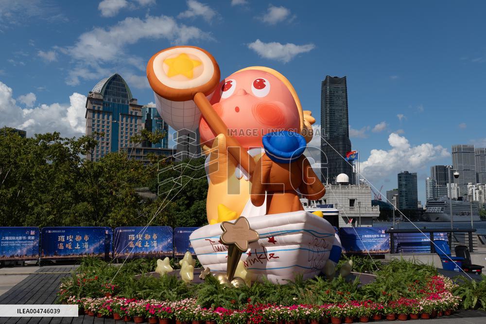 Huge Cartoon Style Sculpture