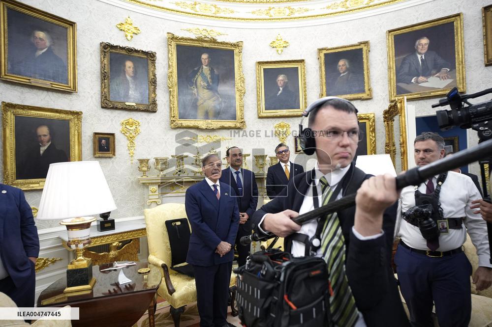Donald Trump with Shehbaz Sharif - Washington