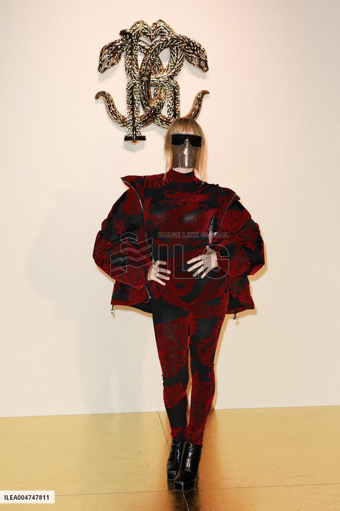 MFW Roberto Cavalli front row MP