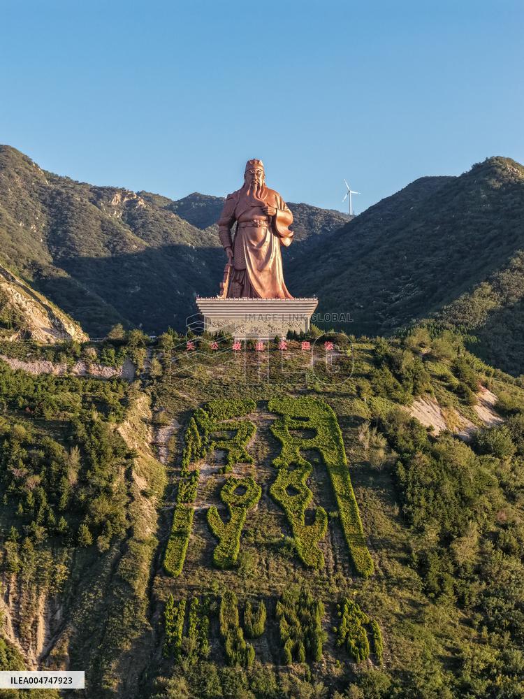 Guan Gong Giant Bronze Statue in Yuncheng