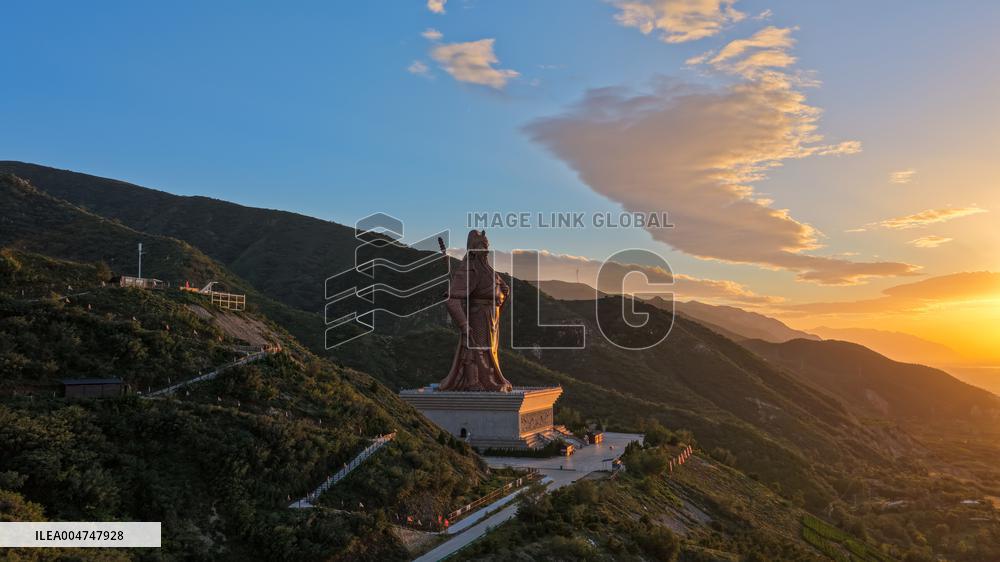 Guan Gong Giant Bronze Statue in Yuncheng