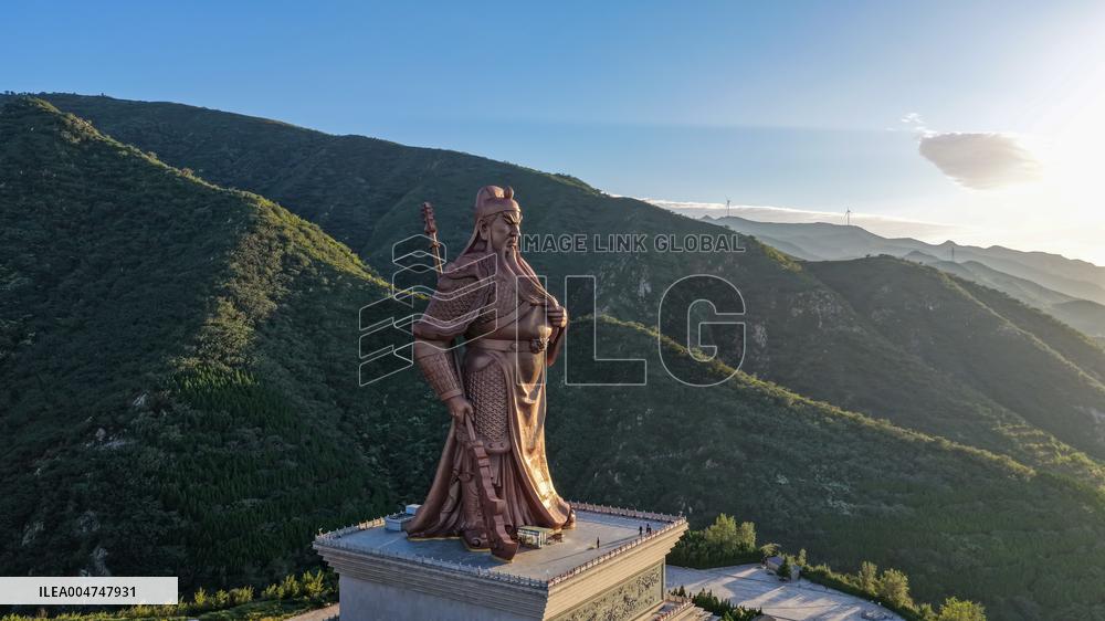 Guan Gong Giant Bronze Statue in Yuncheng