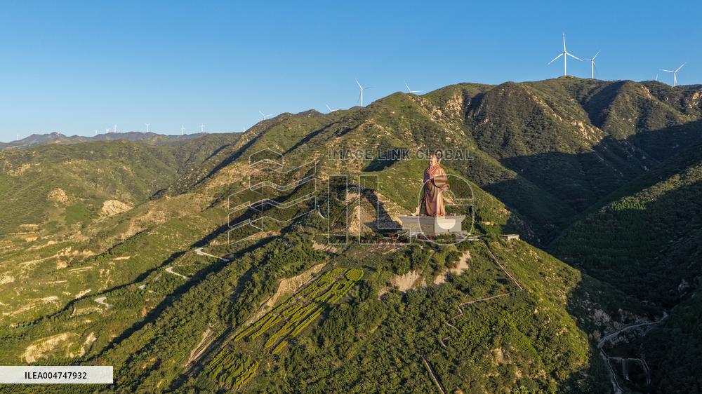 Guan Gong Giant Bronze Statue in Yuncheng