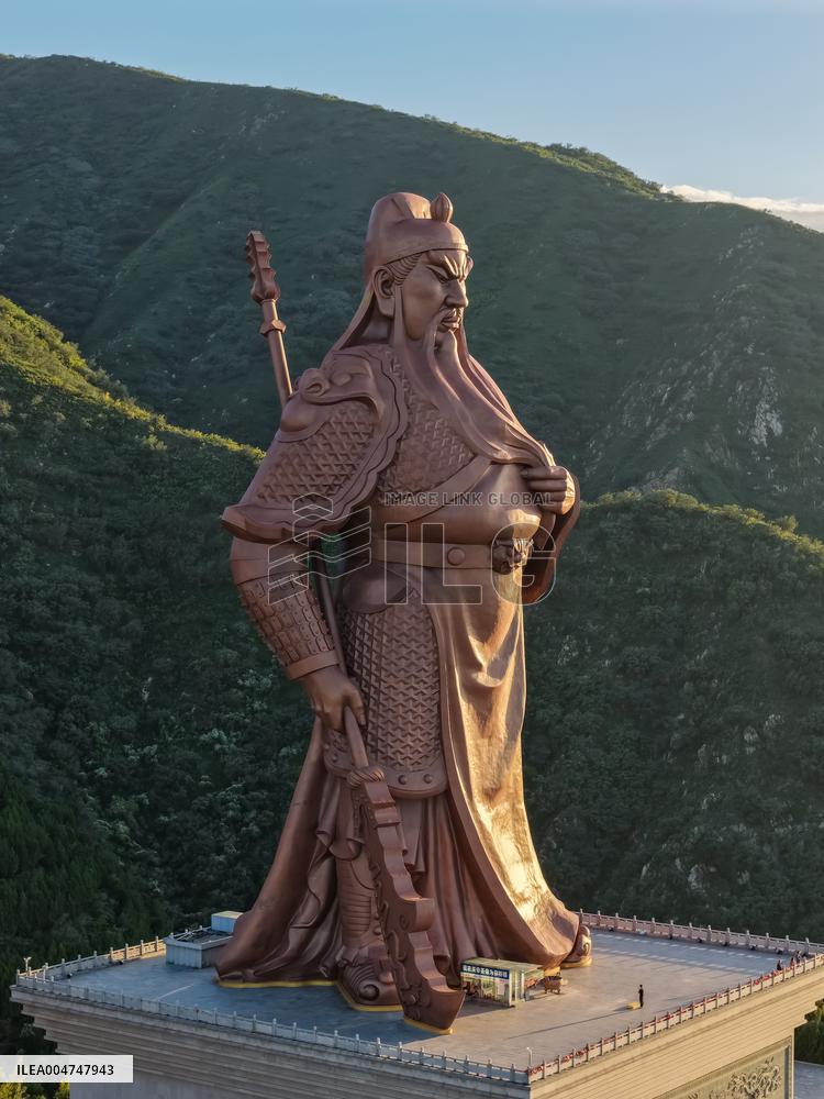 Guan Gong Giant Bronze Statue in Yuncheng