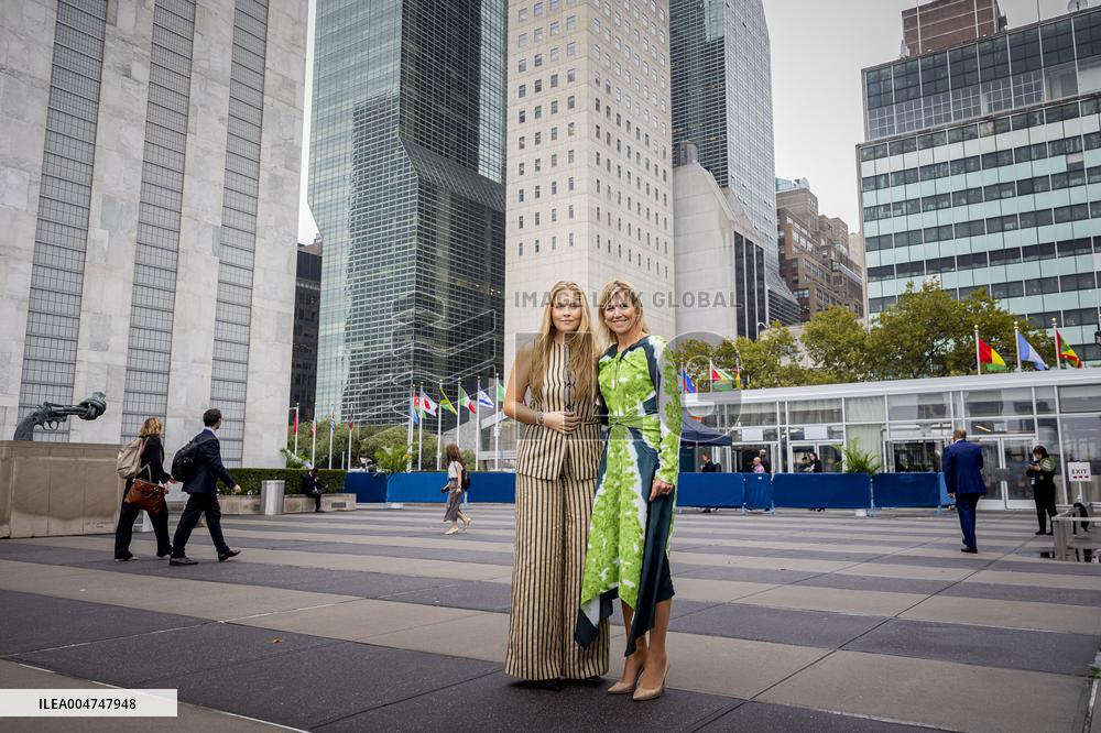 Princess Amalia With Queen Maxima On A Trip For The UN - NYC