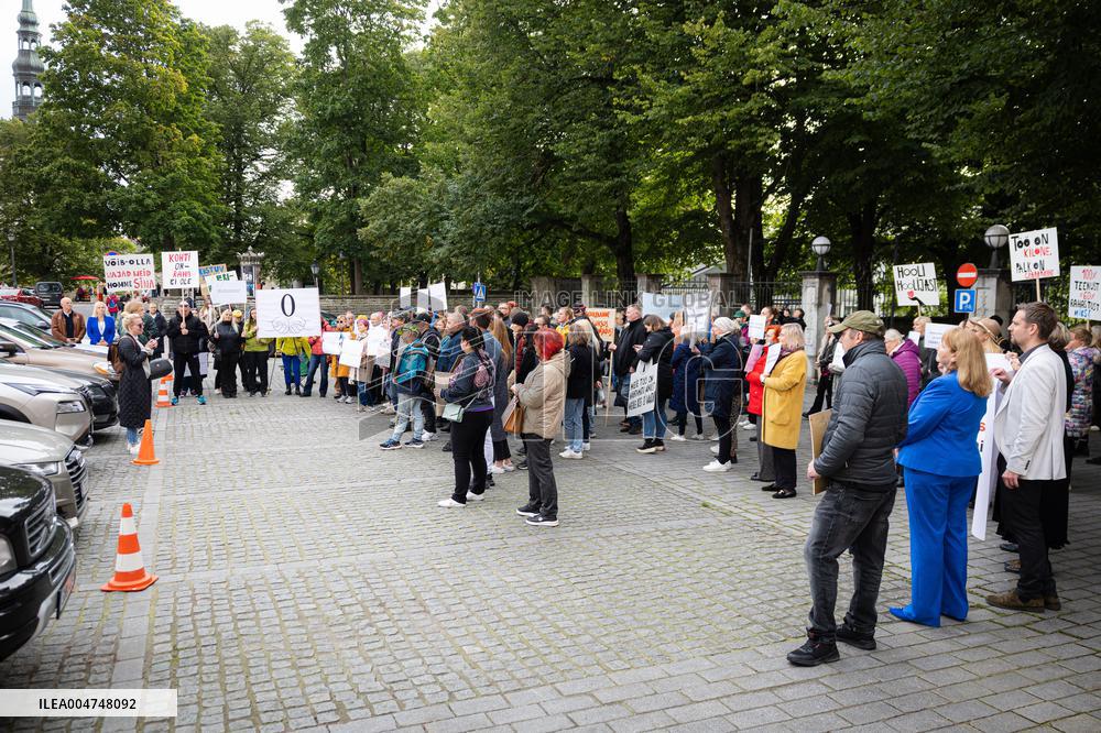 Protest about special care services