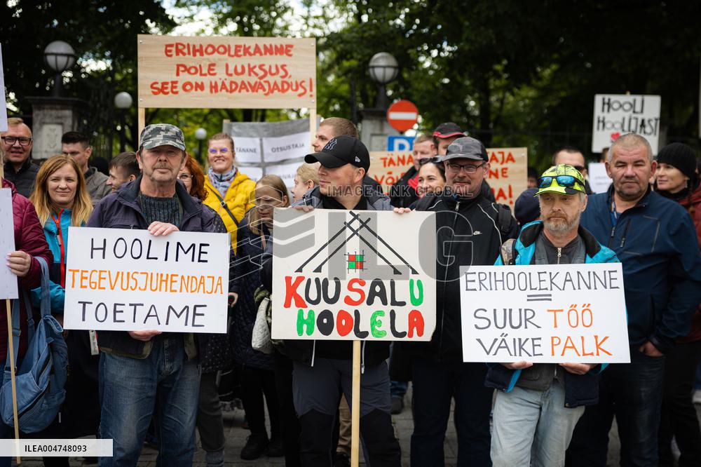 Protest about special care services