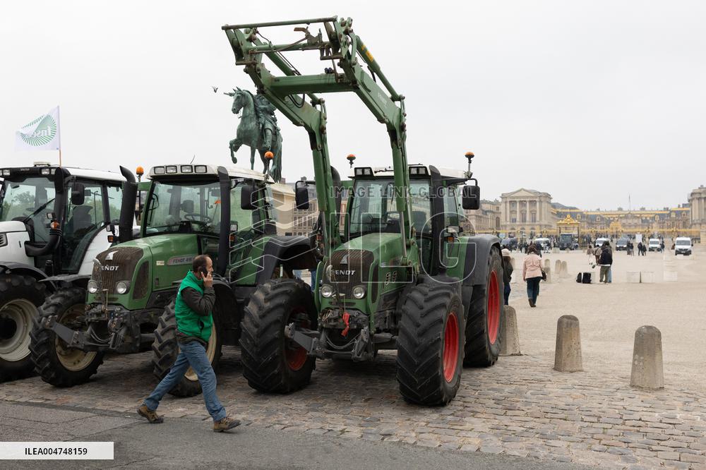 FNSEA Protest against unfair competition - Versailles