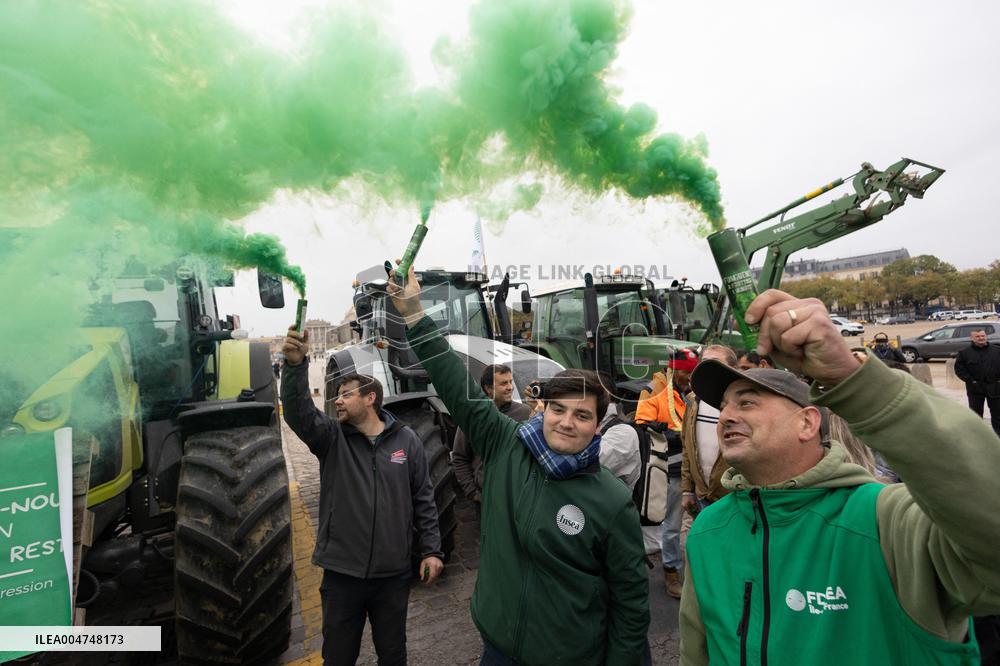 FNSEA Protest against unfair competition - Versailles