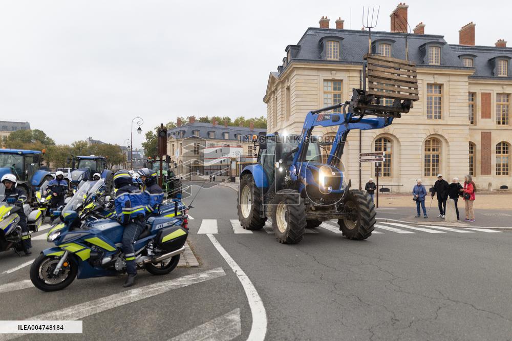 FNSEA Protest against unfair competition - Versailles